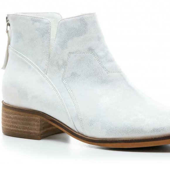 Corkys Curry Bootie-Wht Metallic - Picture 3 of 5